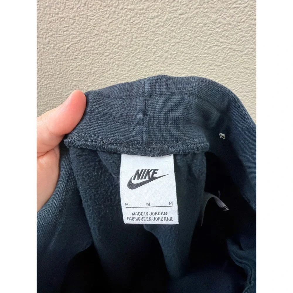 Boys Nike Sweats Size Medium - Picture 4 of 4